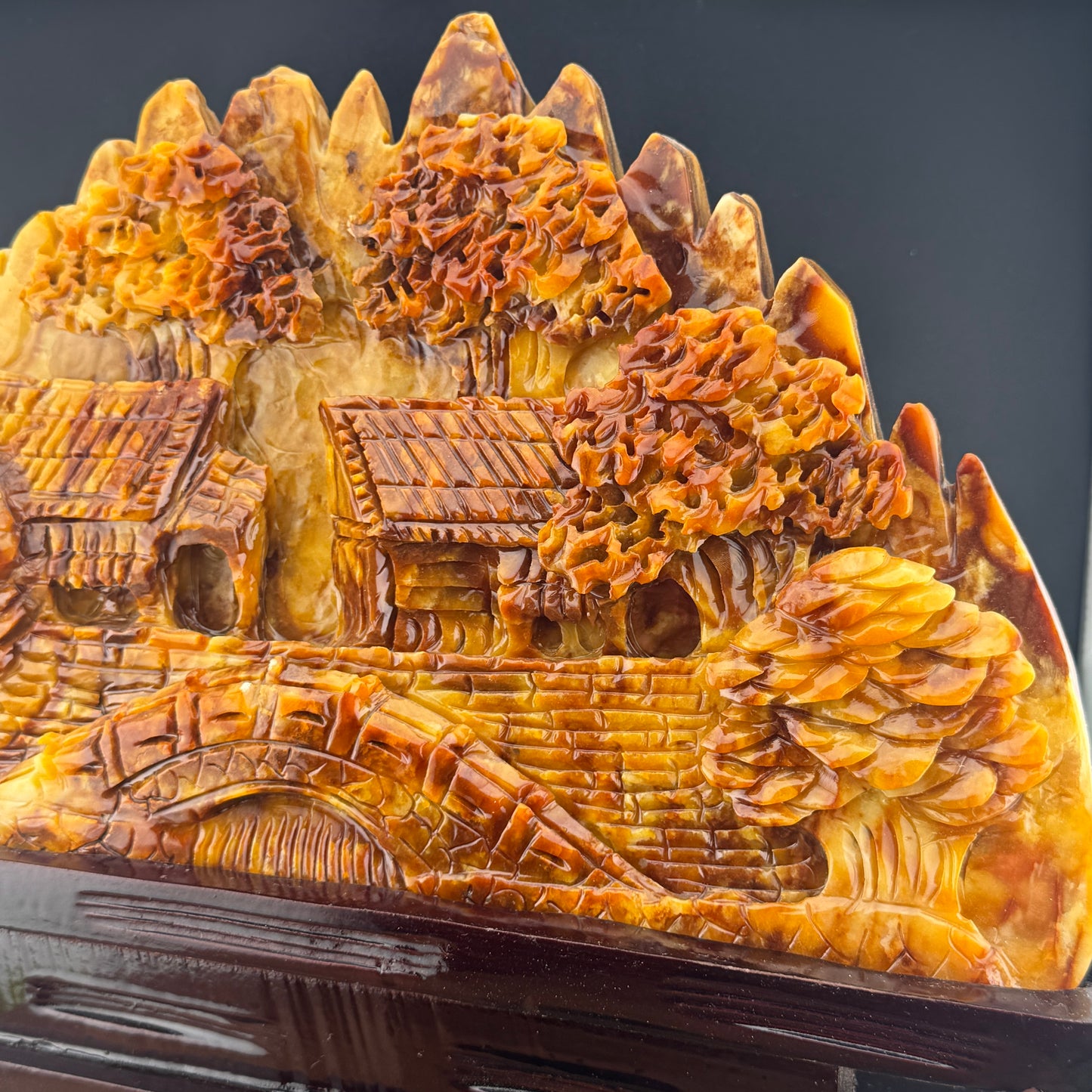 Xui Jade Chinese Mountain Carving