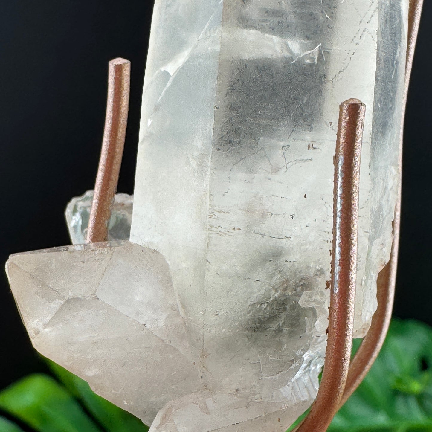 Lemurian Point on Gold Stand