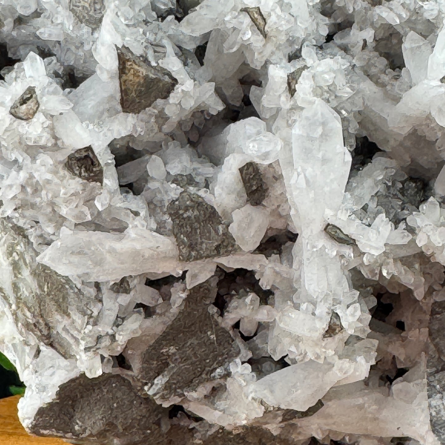 Quartz over Calcite