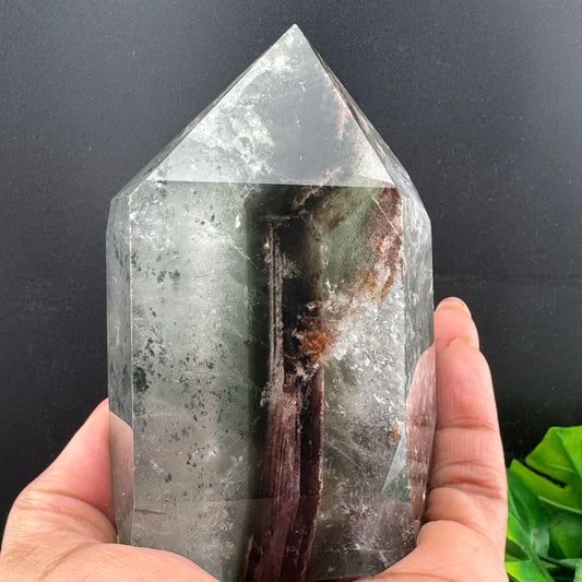 Chunky Garden Quartz Tower