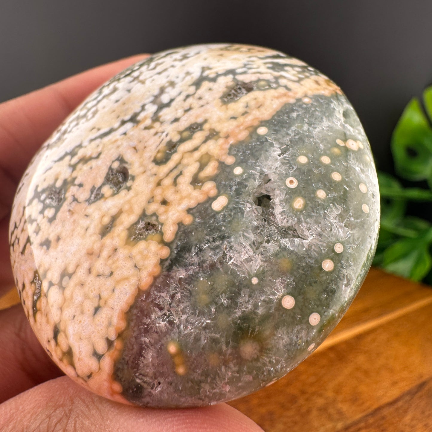 Maravato Ocean Jasper Palm Stone