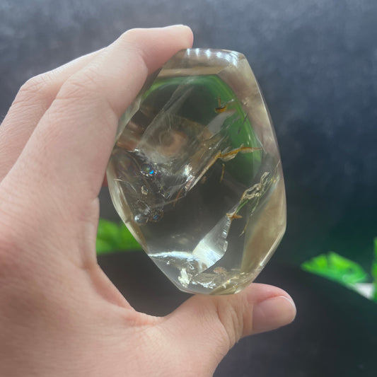 HQ Quality Clear Quartz Freeform