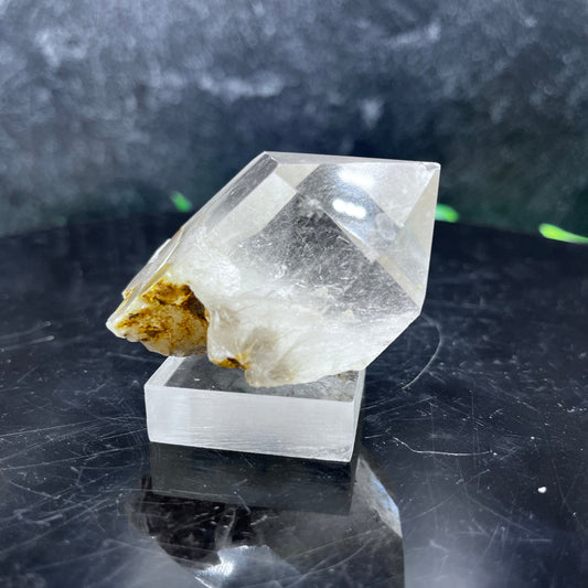 Silver Rutile in Quartz Point