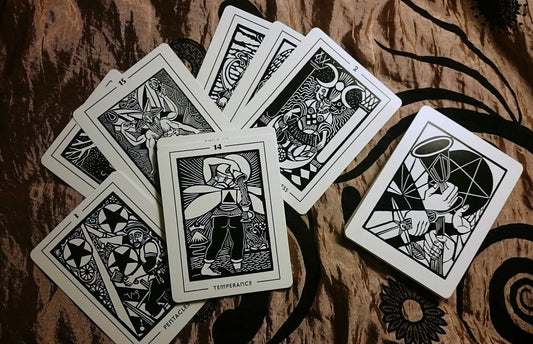 15 Ways To Clear Your Tarot Deck - Sage & Magic