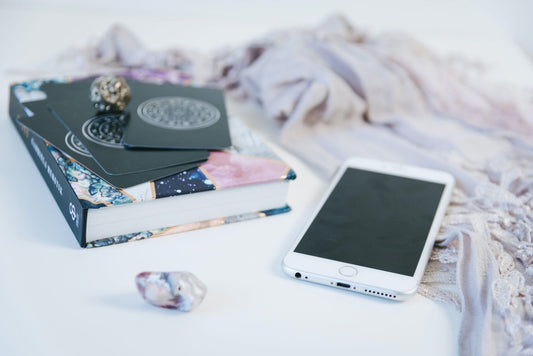 Some Practical Guidance Choosing A Tarot Reader Online - Sage & Magic