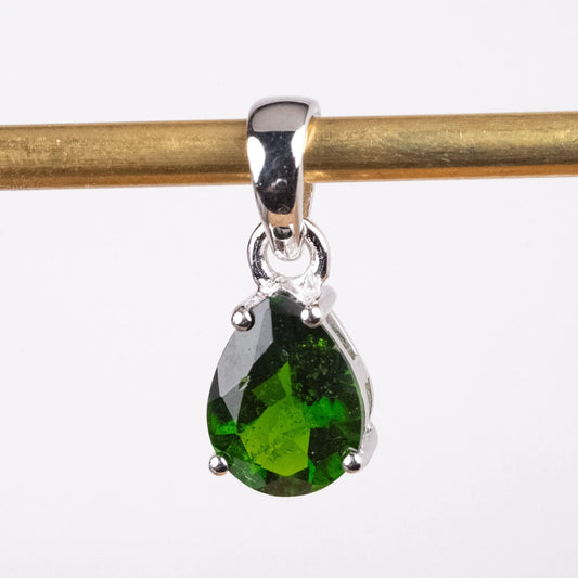 Chrome Diopside Pendant