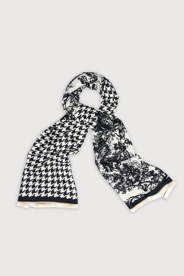 Houndstooth Reversible Scarf