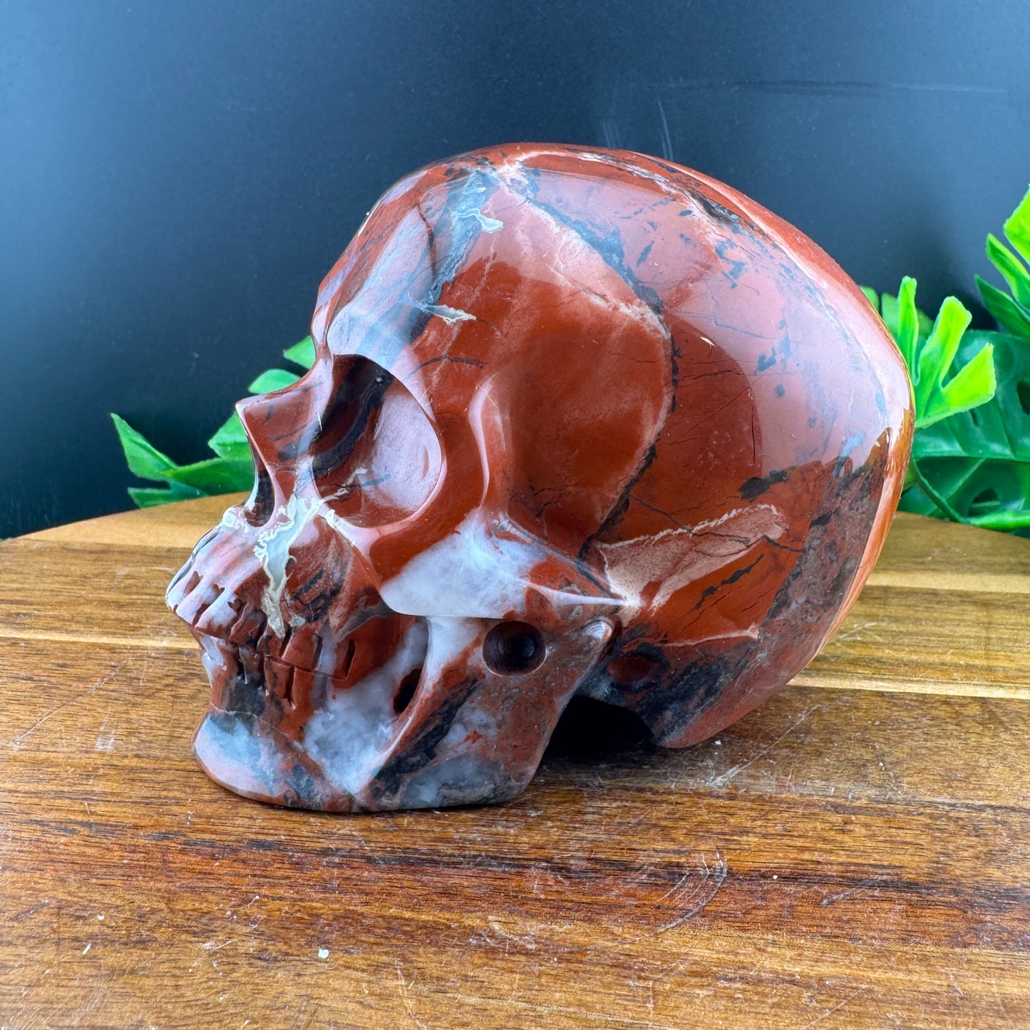 Red Jasper in Agate Skull