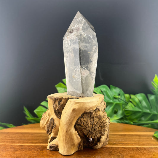 Garden Quartz Tower in Stand