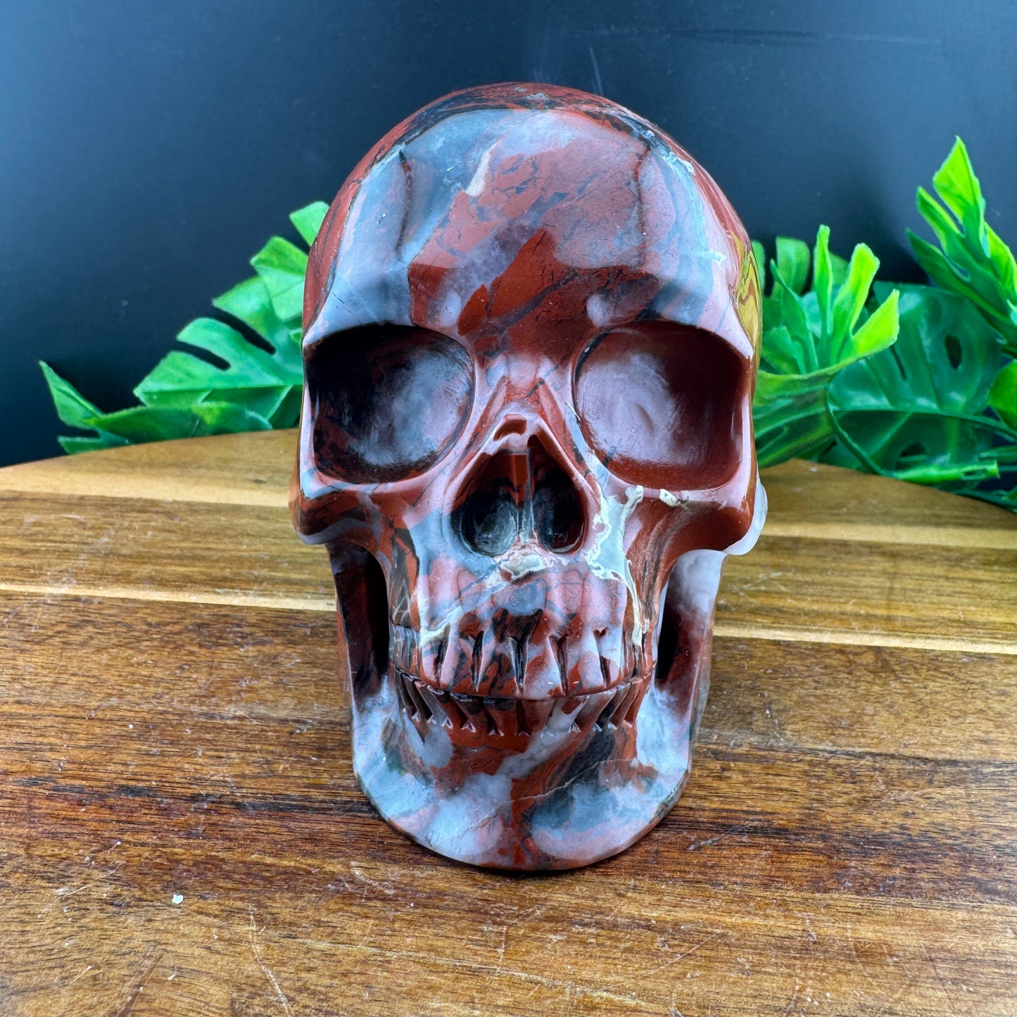 Red Jasper in Agate Skull