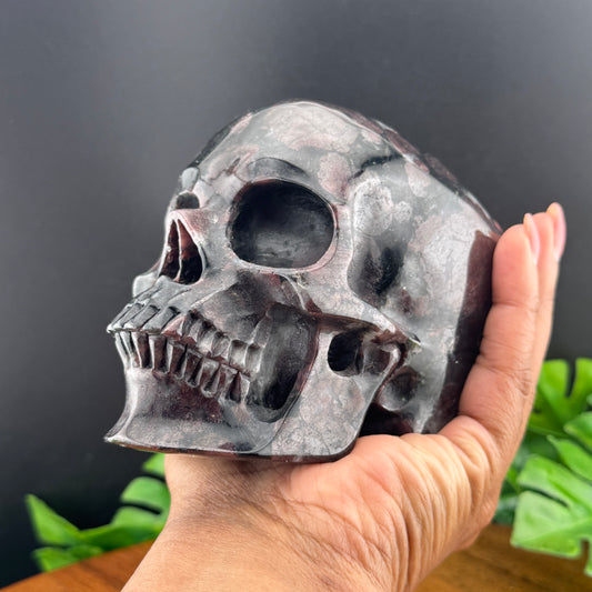 Garnet Skull