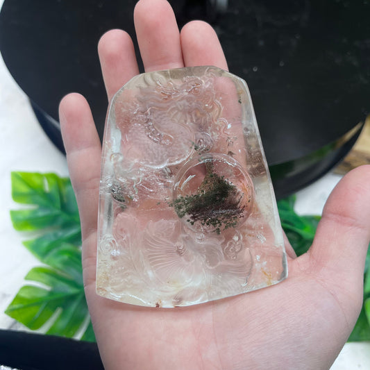 Garden Quartz Dragon Carving
