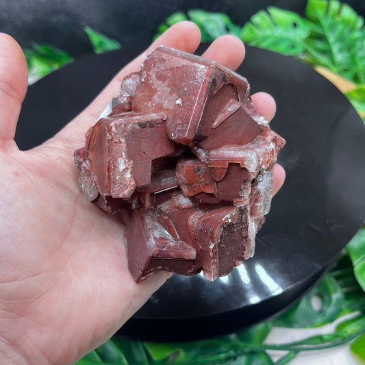 Hematite included Cubic Calcite