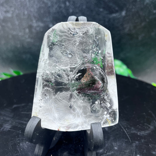 Garden Quartz Dragon Carving