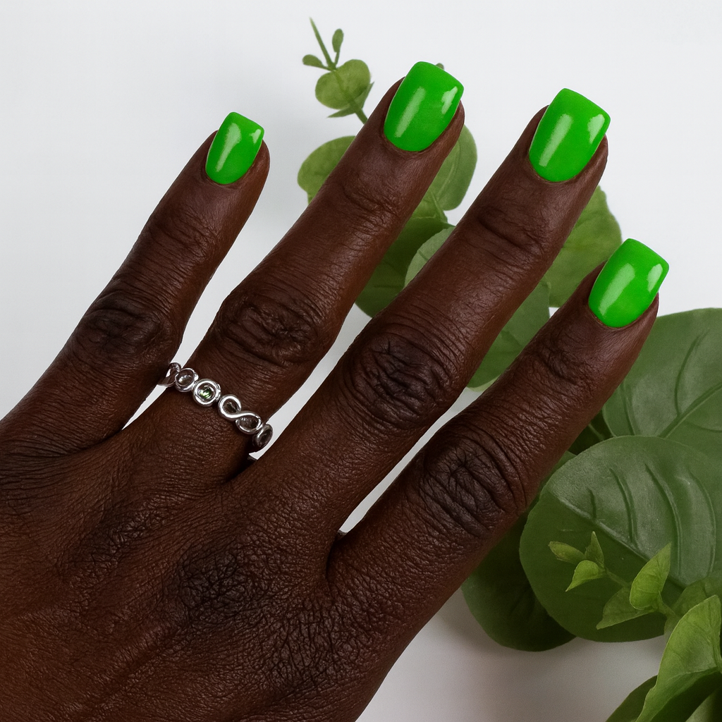 Moldavite Gemstone Infinity Band Ring .925 Silver