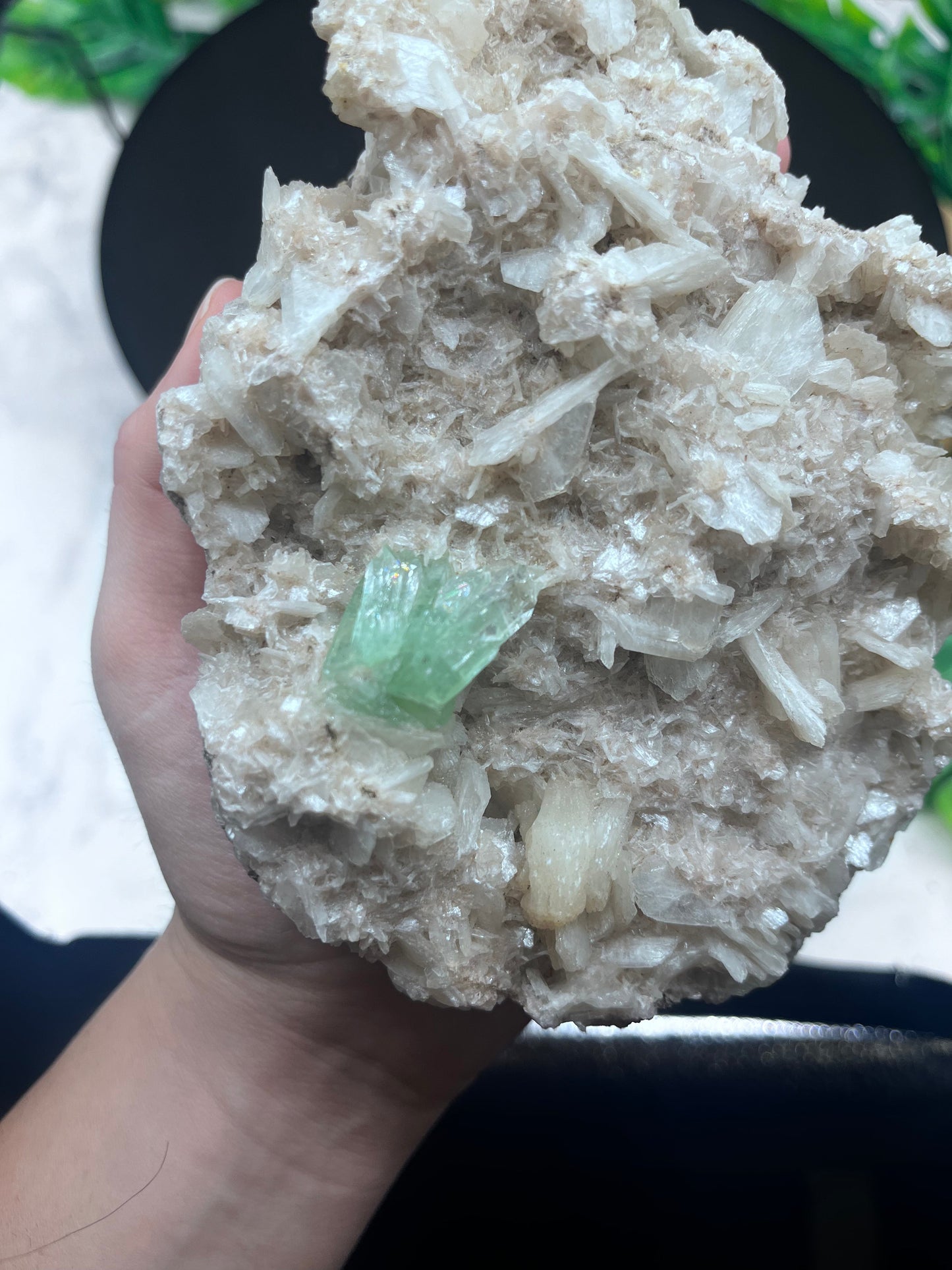 Green Apophyllte on Heulandite