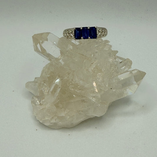 Kyanite Ring 5x3mm size 7