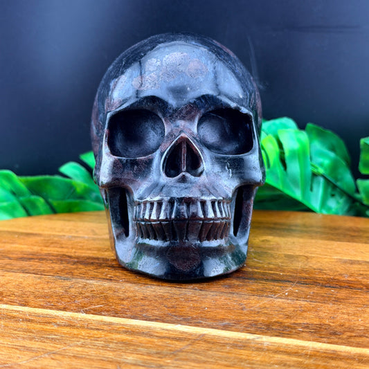 Garnet Skull in Skull