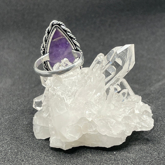 Amethyst S925 Silver Vintage Style Teardrop Ring (Sz 8) - Sage & Magic