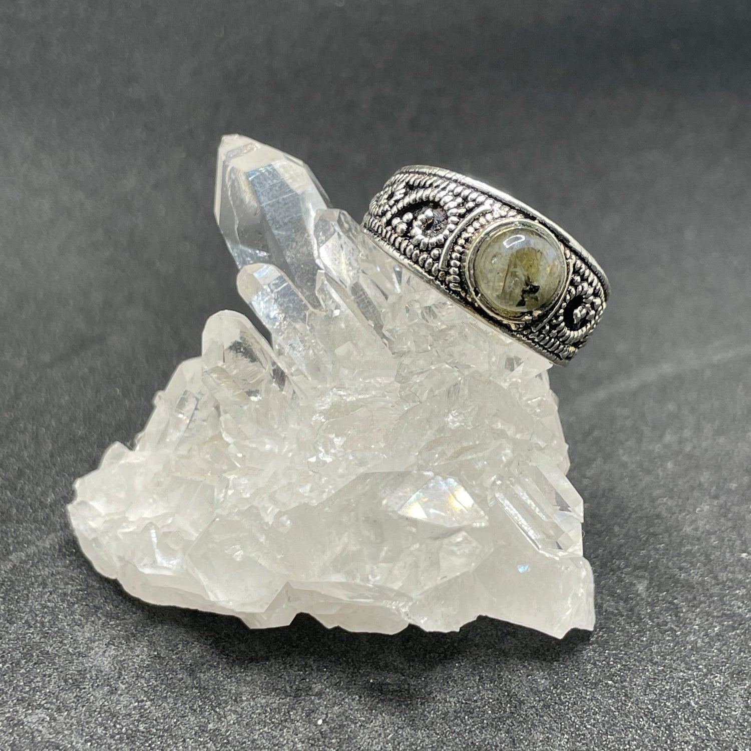 Blue Flash Labradorite Vintage Style Ring (Sz 10) - Sage & Magic