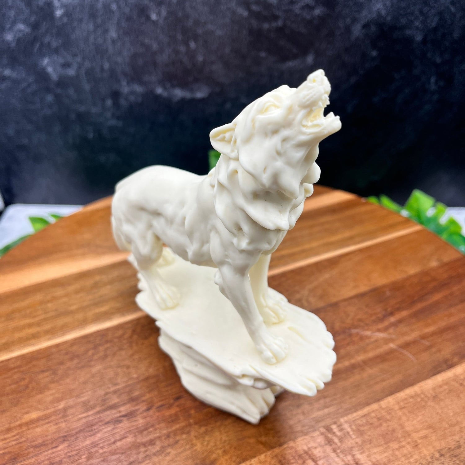 Faux Ivory Howling Wolf - Sage & Magic