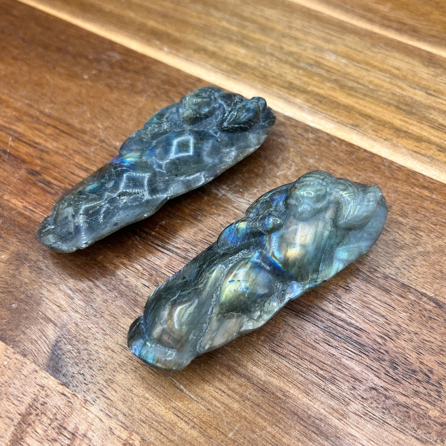 Labradorite Bat on Pea Pod Carving - Sage & Magic