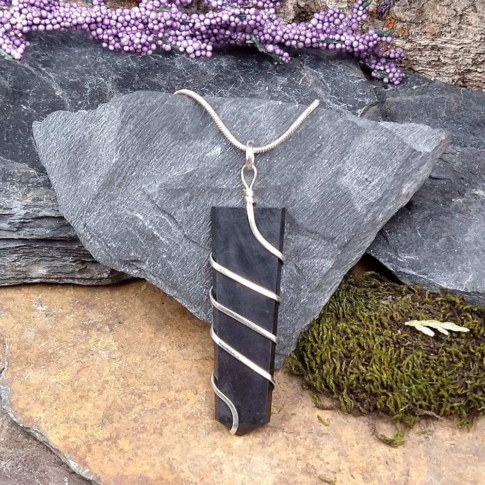 Shungite Pendant - Sage & Magic