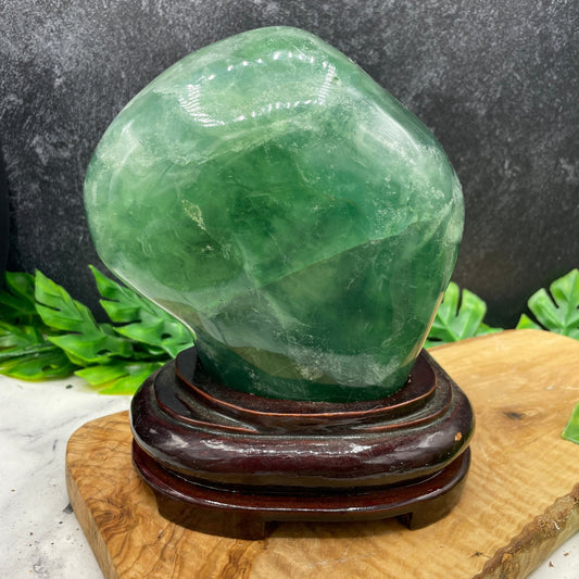 XL Green Fluorite Freeform with Stand - Sage & Magic