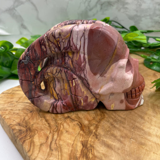 Mookaite Horned Skull