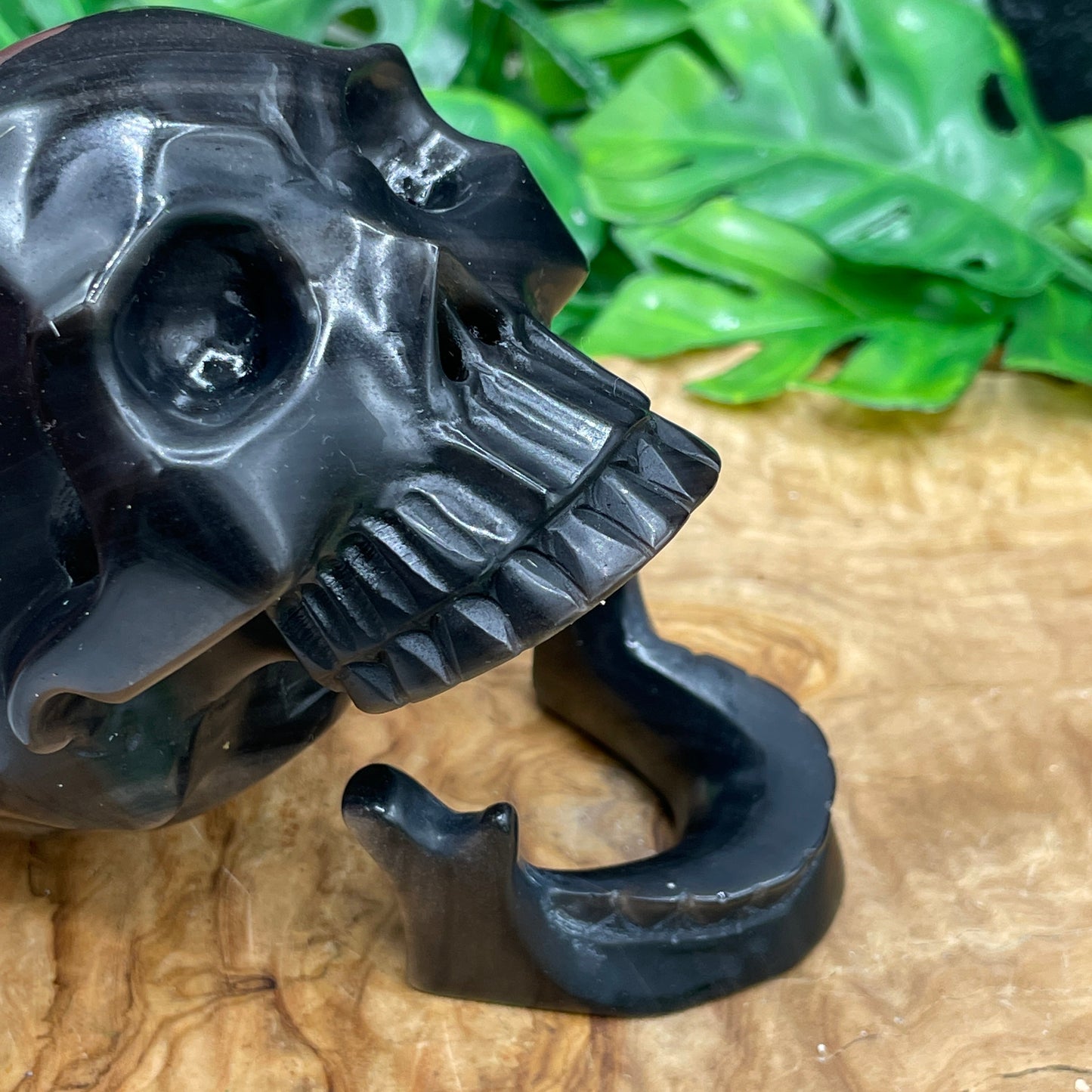 Silver Obsidian Skull w Detached Jaw